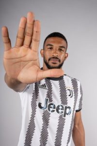 OFFICIAL: Juventus sign Bremer