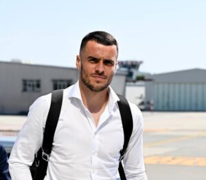 OFFICIAL: Juventus sign Filip Kostic