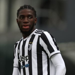 Juventus prioritising Iling Junior renewal