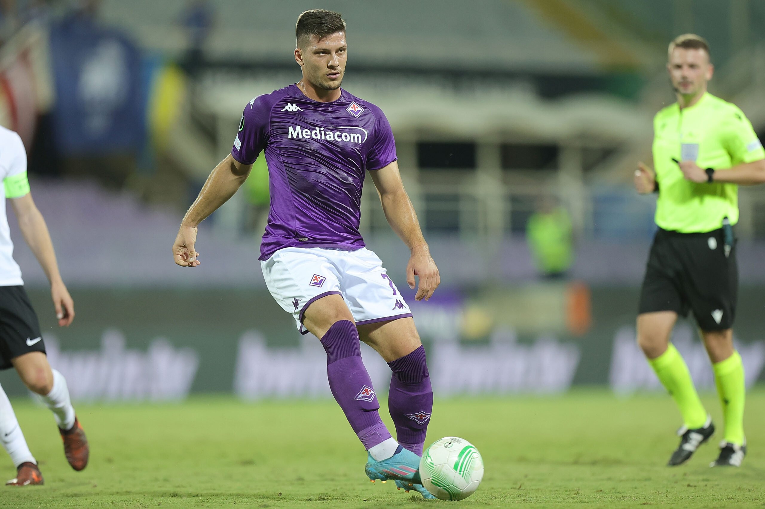 Jovic's Match Shirt, Empoli-Fiorentina 2022 - Signed by the Squad