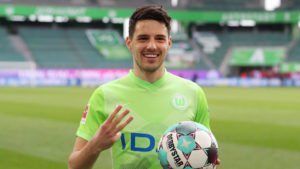 Fiorentina to sign Josip Brekalo from Wolfsburg