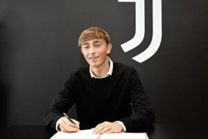OFFICIAL: Dean Huijsen renews with Juventus