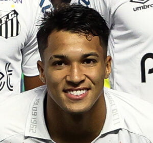 Roma to make new bid for Marcos Leonardo
