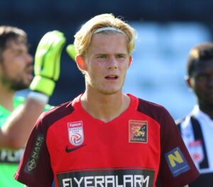 Sporting negotiating for Lecce midfielder Morten Hjulmand