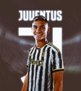 OFFICIAL: Juventus sign Carlos Alcaraz