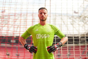 Genoa explore goalkeeper options, Including Diant Ramaj