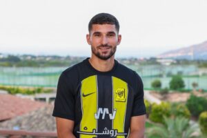 OFFICIAL: Houssem Aouar joins Al-Ittihad