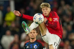 Napoli and Manchester United Set for Crucial Talks over Garnacho Transfer