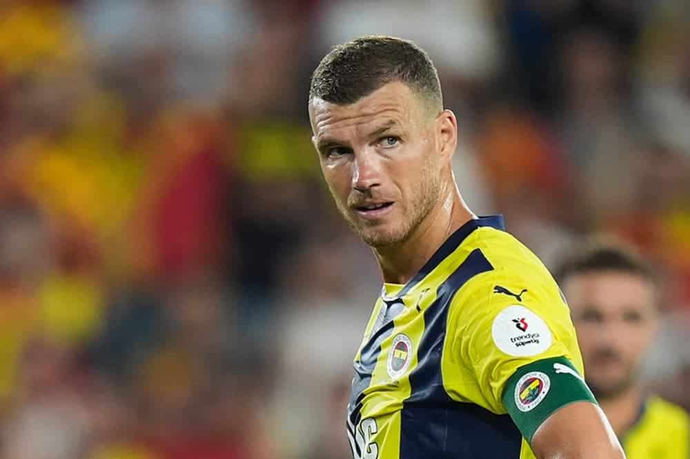 Edin Dzeko Fiorentina Bologna