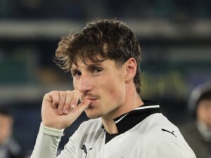 Rome–Reggio Emilia Axis: Lazzari, Pinamonti and a Domino Effect Across Serie A