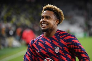 Juventus Star’s Father Hits Back Amid Rumors Over Failed Contract Negotiations