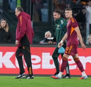 Artem Dovbyk Still Wanted By Leeds Despite Roma Star Requiring Thigh Surgery