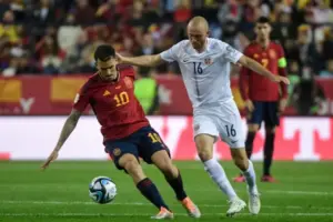 Ceballos Weighs Napoli Offer as Betis Return Remains His Priority